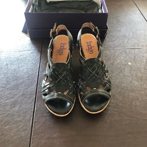 Womans Indigo by Clarks Size 8.5 Med Sandals